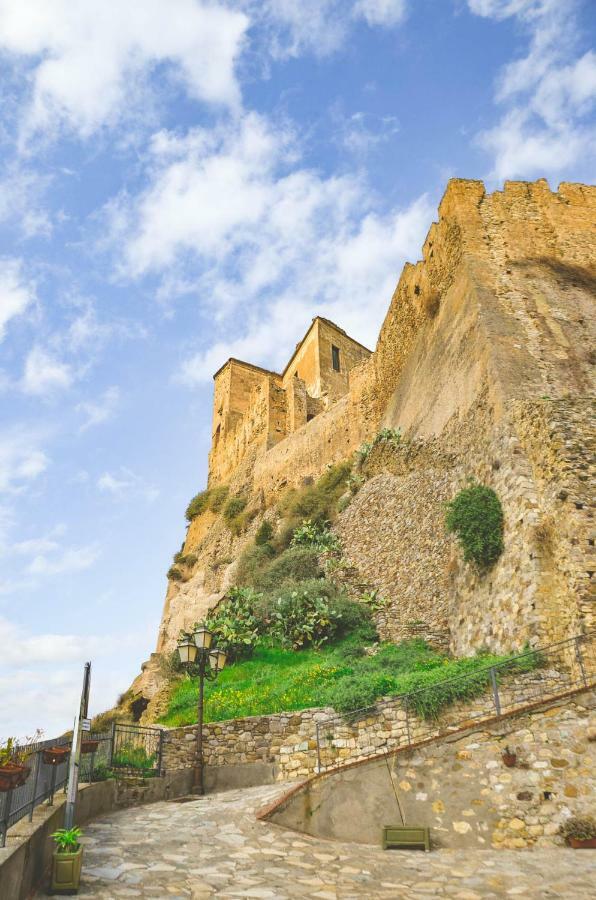 ホテル Casa Castello ロッカ・インペリアーレ エクステリア 写真